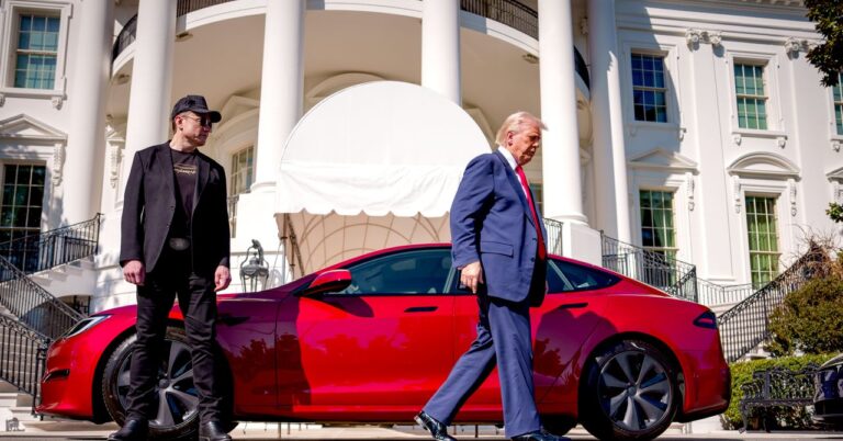 Trump-Musk-Tesla-Stock-Drop-Business-2204003133.jpg